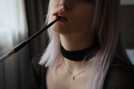 MertyXX Smoking Girl Pic