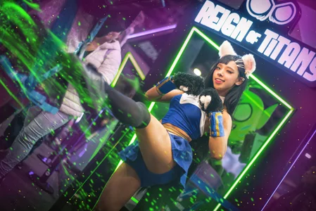 _Freydis_: Nekotoro 😻💙 ( 2 фото)