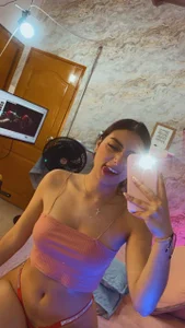 Nicoletta_Whitee 💫 Undressing Eyes Pic 3