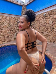 Madison-Diaz Madi... ready for splah 💦 Pic 2