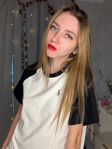 NellieEinspahr Accidentally got into the frame Pic 8
