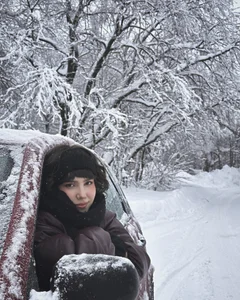 Stacy_Gonzales_の*の 3枚の写真