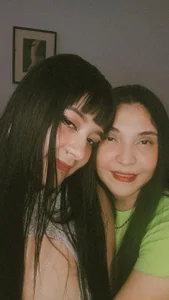 Mariana_Connie Public Foto 2