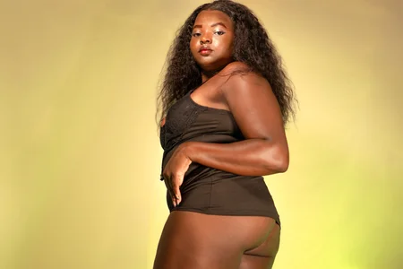 SaraThomass Public  7টি ছবি