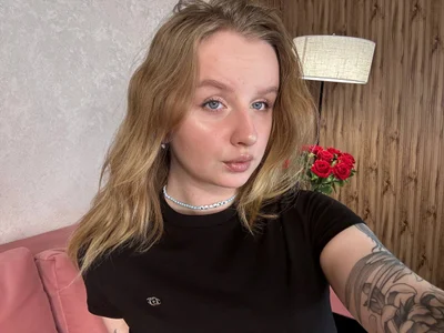 Rina_Panic my sexy face Pic 3