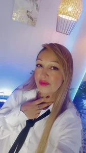 VictoriaQueen_Fg Public Pic 3