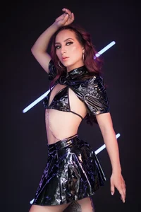 MollySundersX Wild girl Pic 2