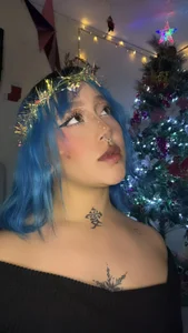 sofi_bakerr kullanıcısının Christmas surprise, I'm going to be your small deer ! enjoy me ¡🎄 albümü -  6 fotoğraf