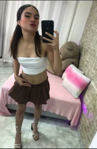 leyah_ “A look like that… it's not a coincidence.” 😉 Pic 2