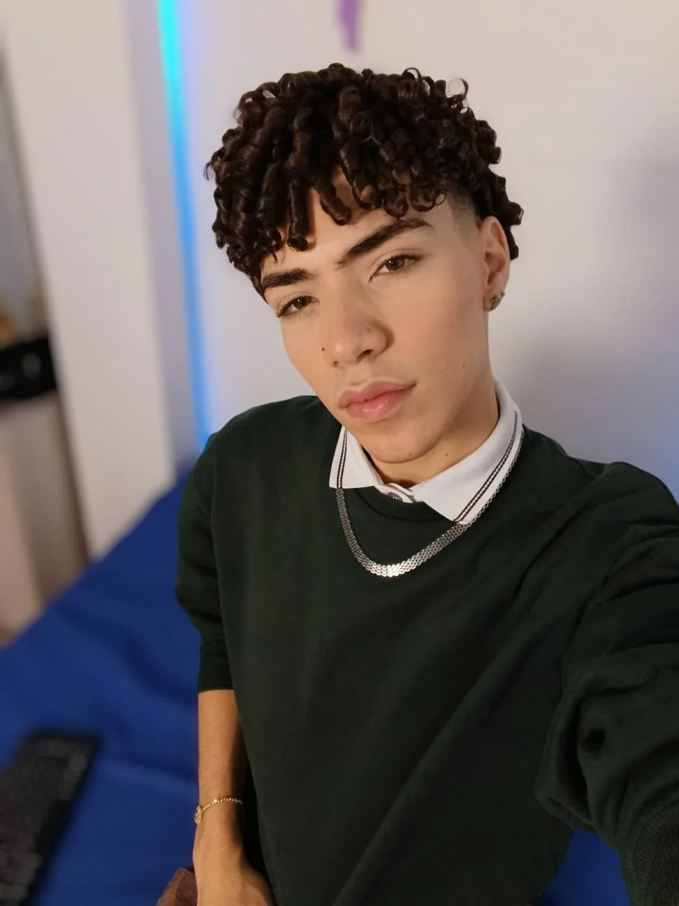Monyel_Blake Набираща популярност снимка 7733