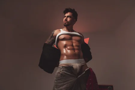 Brad_Summer a male catalog model Pic