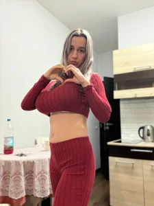 MaryBennetts tits get excited just by looking at them Pic