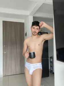 Tom de Tom_XL_cam  5 Imagens