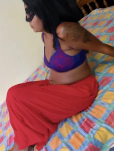 Anuraagi Public Foto 4