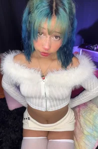 zoelight18 🤍🤍🤍 Pic 2