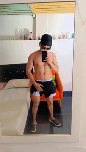 Bryan_Rossi .... টি ছবি