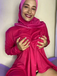 ShanaJamil SURPRISES IN MY ROOM TODAY 🔥😈 Pic 2