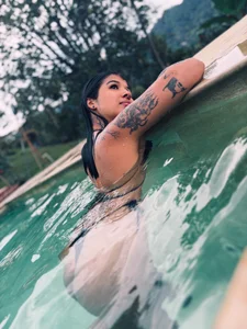 AliceWalker_11 Public Pic