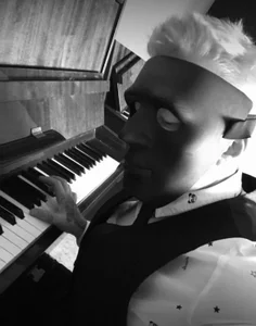 Kay5196のMasked Teaseの 2枚の写真