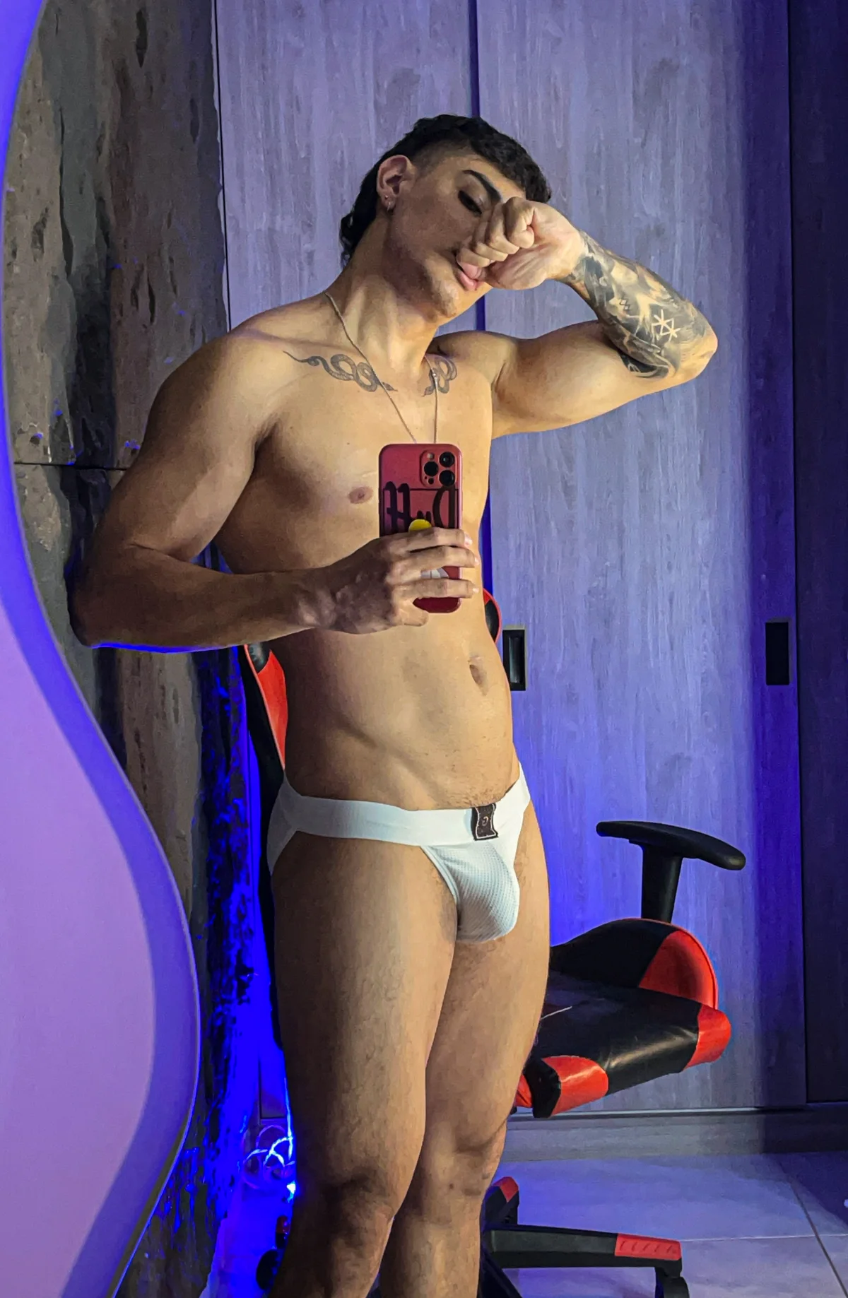 joseph_boy 님의 트렌드 중인 사진  5515개