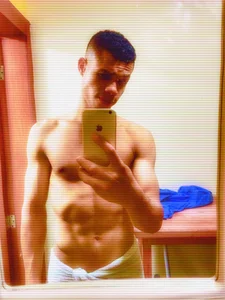 ItsMoiseXxx_777 Public Foto 2