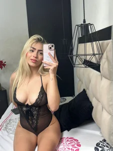 Nicole_and_deam13 NICOLE Pic 2