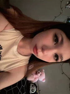 LillyyLilith: Just Me ( 3 фото)