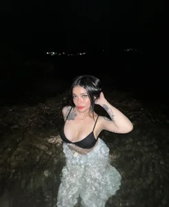 FuckDollNicky Nicky on a beach зображення 5