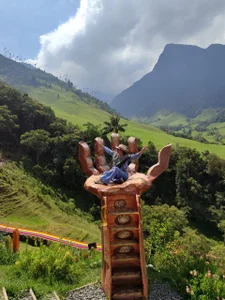 JoannaStanford Traveling 🗺 Pic 3