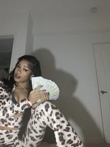 VirtualbaexAhlanaCherae Public Pic 4