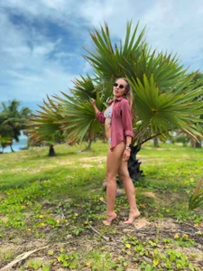 My ass is getting tan de Kelly_Hardy  7 photos