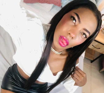 vicky_rosex Public Gambar 7