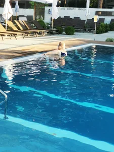 HotTiffani pool Pic 9