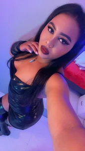 Scarlettt_Ass I know that latex and I are only one Pic