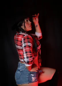 lola__sweetx cowgirl Pic