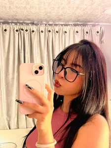 SarahMiler_“Flirty mode: ON 💕”图片