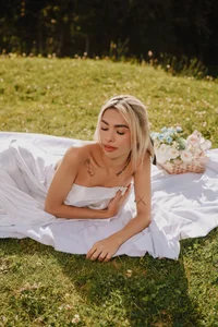 Let's have a date de mia-reeves  7 Imagens