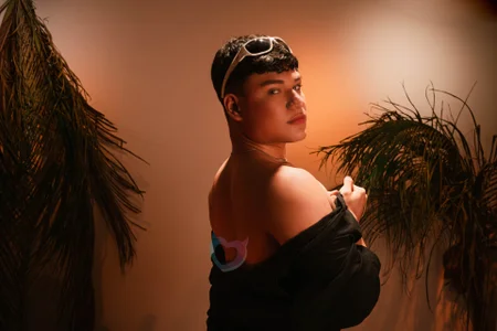 Public de FemNoah  3 Imagens