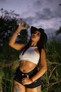 TiffanySander_ Cowgirl Pic