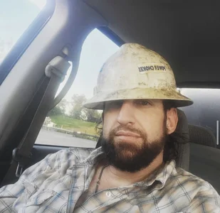 SquirtOnMe6066 Public Pic 2