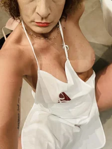 SuzyCatzz Public Pic 2