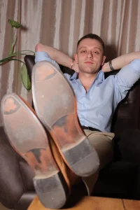 Findom_guy ur place under My feet! Immagine  6