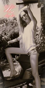 LacyLexi Washing my scooter gets very racy.. Foto 5