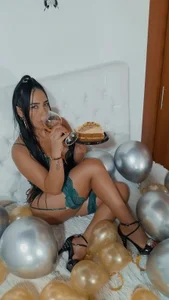 VenussVega Happy Birthday to me! Foto 5