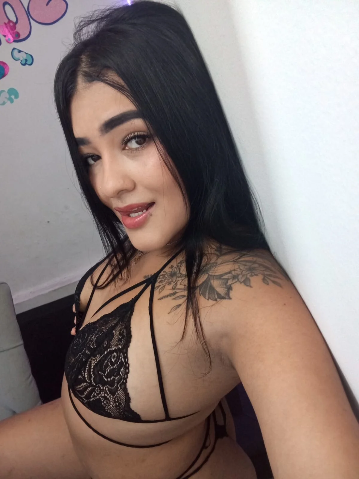 Naomy_Reiden 热门图片 3318