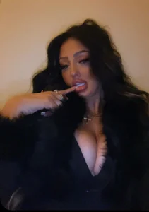 Public de Lolaxox_  2 Imagens