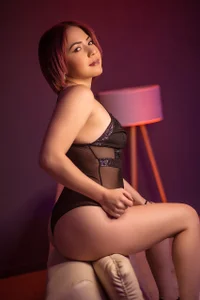 Kendal_Slow Illuminated body Pic 5