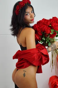 TweetiePieXXX Love Me Pic 4