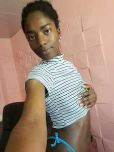 katia_green1 Public Hình 2