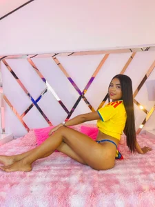 Mariana__spicy a very sexy Colombian💛💙❤️ Pic 2